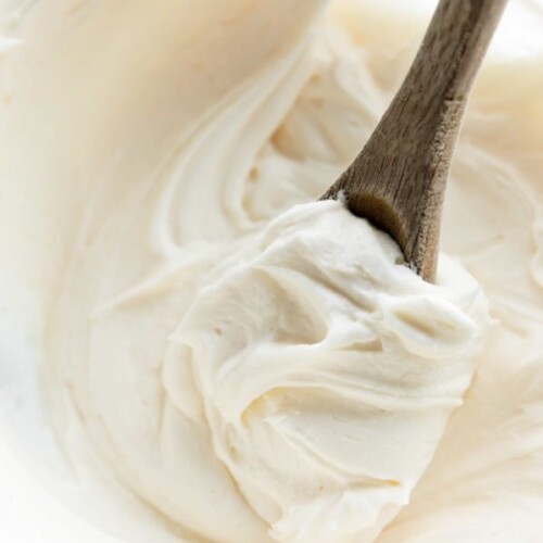 Edlong Natural Butter Cream Flavour Liquid - Buttery, creamy taste for bakery products, margarine, and sauces. Oil soluble, Kosher, FDA-approved.