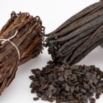 1-2 Taste Vanille BV- Organic Vanilla QCP - PV100.501.QCPOrg featuring whole cured vanilla beans and chopped vanilla cuts