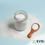 1-2 Taste Evri Ingredients - Agar shown as glass jar filled with white powdered agar and a wooden spoon holding a small portion of the powder, placed on a light blue background