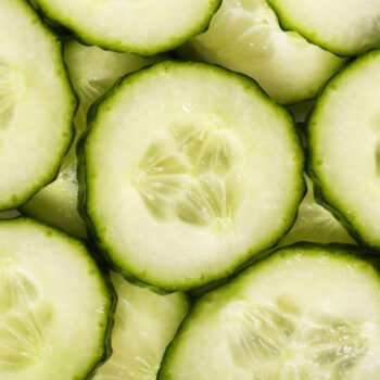 groene komkommer geschubd