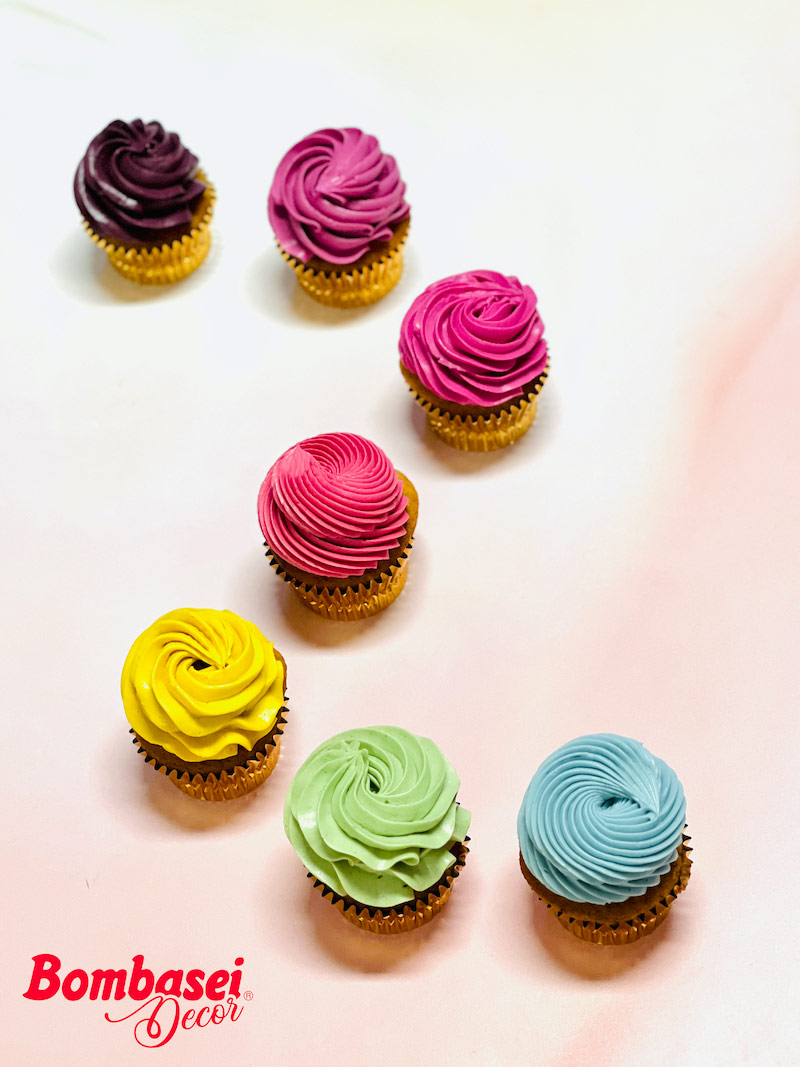 Bombasei decor cupcakes